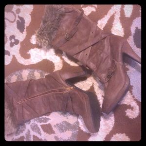 Boots with the fur!